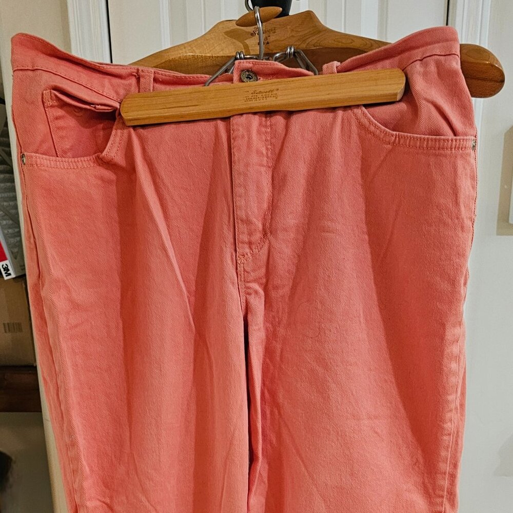 Gloria Vanderbilt Straight Leg Jeans